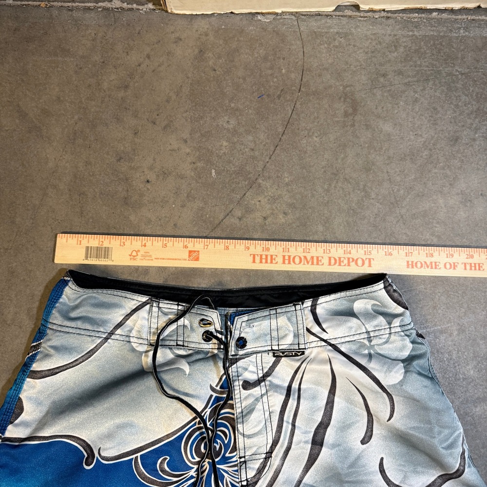 Rusty Mens Board Shorts Blue White Floral Tribal Surf Cargo Pocket Size 34 - Picture 4 of 5